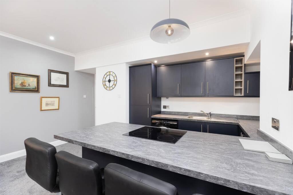 City Centre 2 Bedroom Flat เพิร์ท ภายนอก รูปภาพ